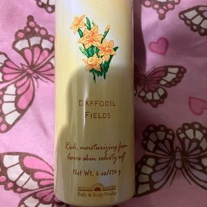 Rare vintage bath and body works moisturizing lotion daffodil fields daffodil 🌼